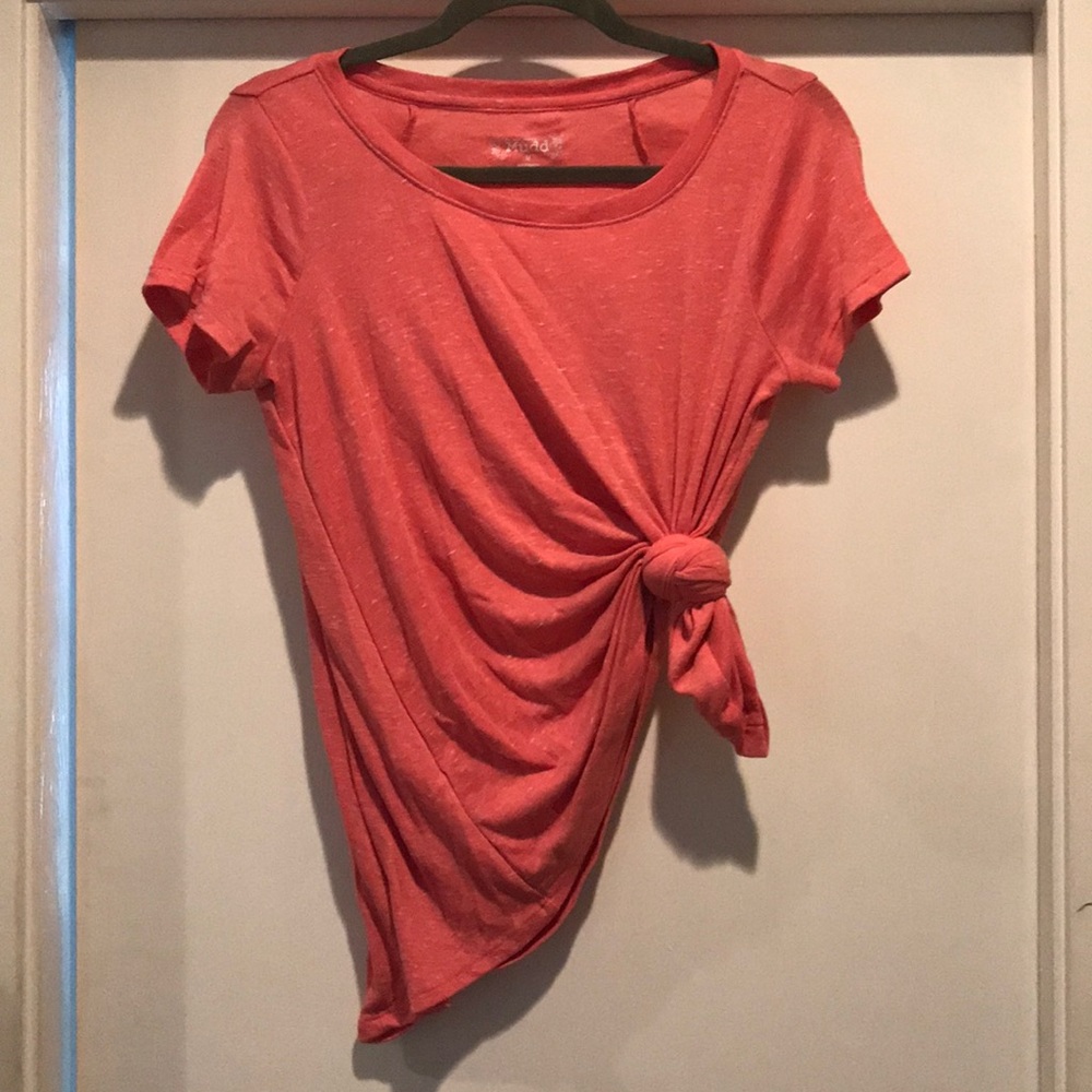 Side knot T-shirt👚😍
